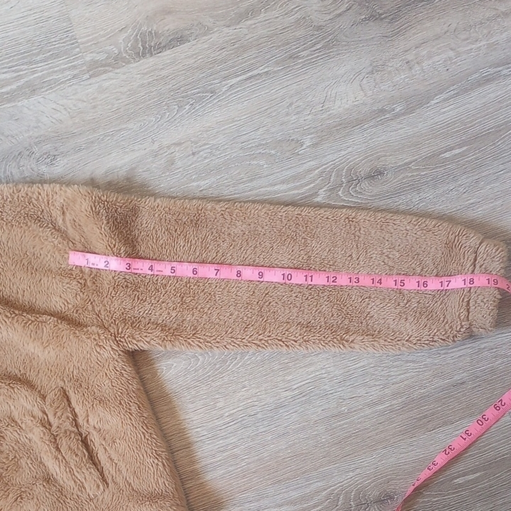 Camellia Beige Fleece Jacket - Picture 5 of 10